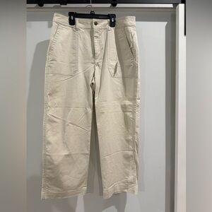 NWT GAP Chino Straight Leg White/Khaki